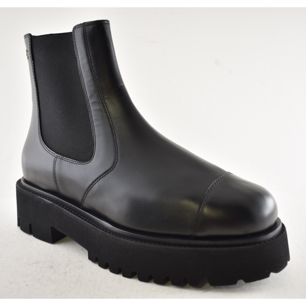 Chanel 24B Black Calfskin Leather CC Logo Pull On Chelsea Ankle Platform Boot 39 - Picture 4 of 16